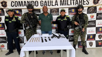 Autoridades capturan a Ferney Antonio López Polo, alias 'El Abuelo', señalado jefe logístico del Clan del Golfo en Cesar - crédito prensa Ejército Nacional