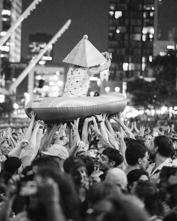 Los fans de Angine de Poitrine fueron caracterizados cono la banda.
