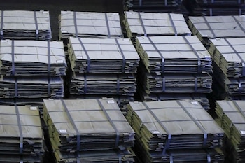 Láminas de níquel en la