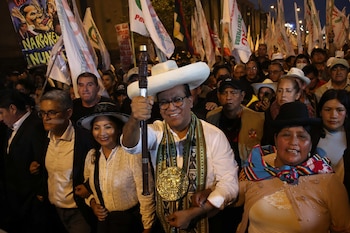 El recurso presentado por Juntos por el Perú pide juicio político y antejuicio contra Pareja, alegando que la Cancillería desmontó el sistema de custodia de votos del exterior y cambió la digitalización de actas por su traslado físico