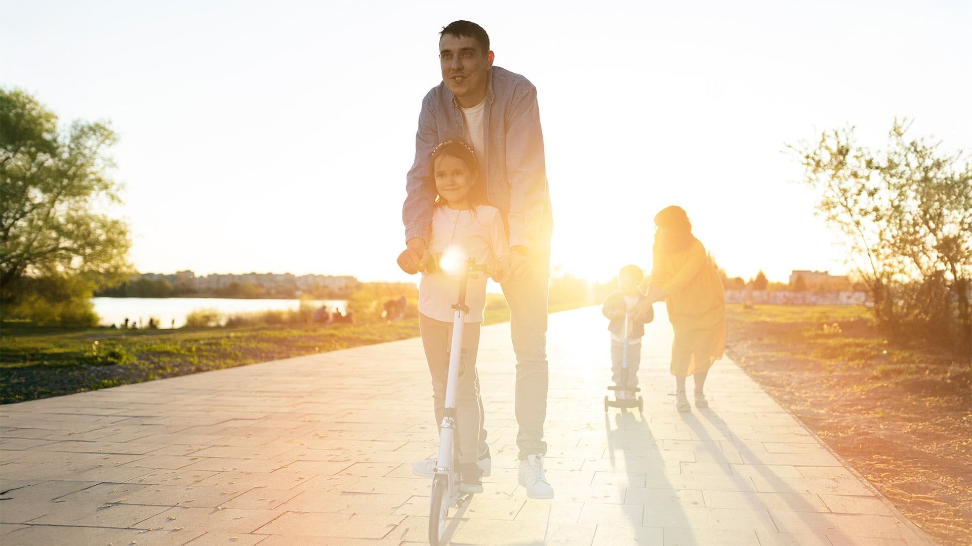 El hábito de microdescansar contribuye a una mayor sensación de control y bienestar durante el día (Freepik)