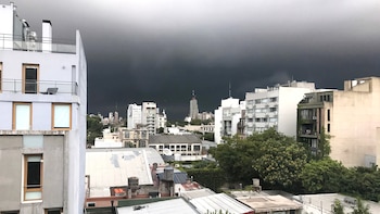 Rigen alertas por vientos y