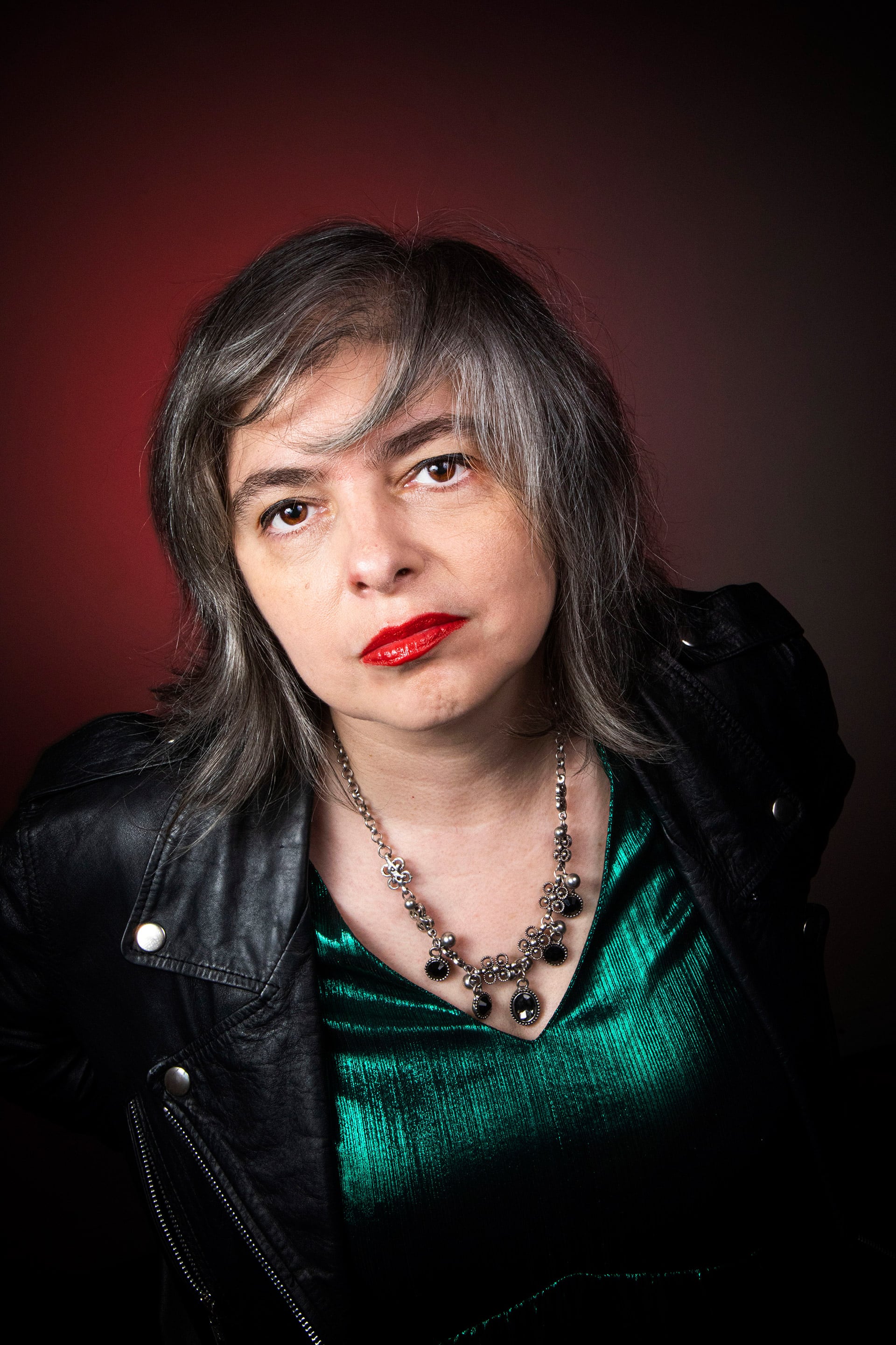 Mariana Enriquez participó de la adaptación junto con Guillermo Calderón, Anastasia Ayazi y Pablo Larraín.