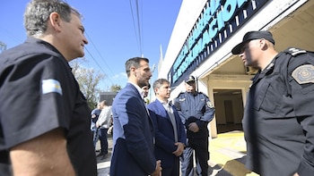 Un intendente de La Cámpora tendrá policía municipal y crece el pedido para que Kicillof gire el proyecto que las regula