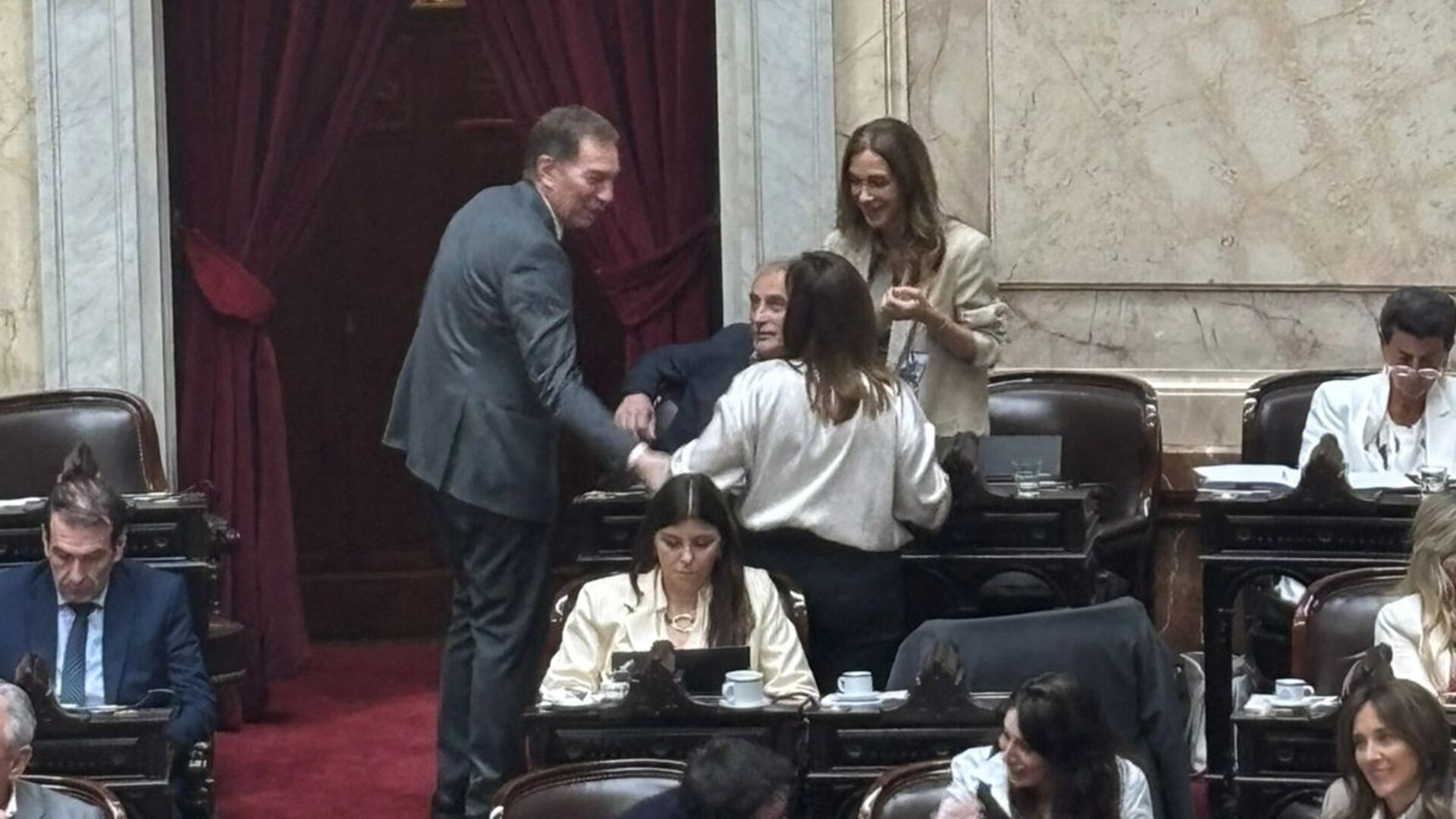 Felicitaciones a Santilli por parte del PRO en Diputados