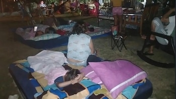 La larga noche en que Panamá no durmió: el miedo y la incertidumbre impulsaron a las familias a la intemperie
