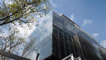 Médico mexicano revoluciona la fertilidad