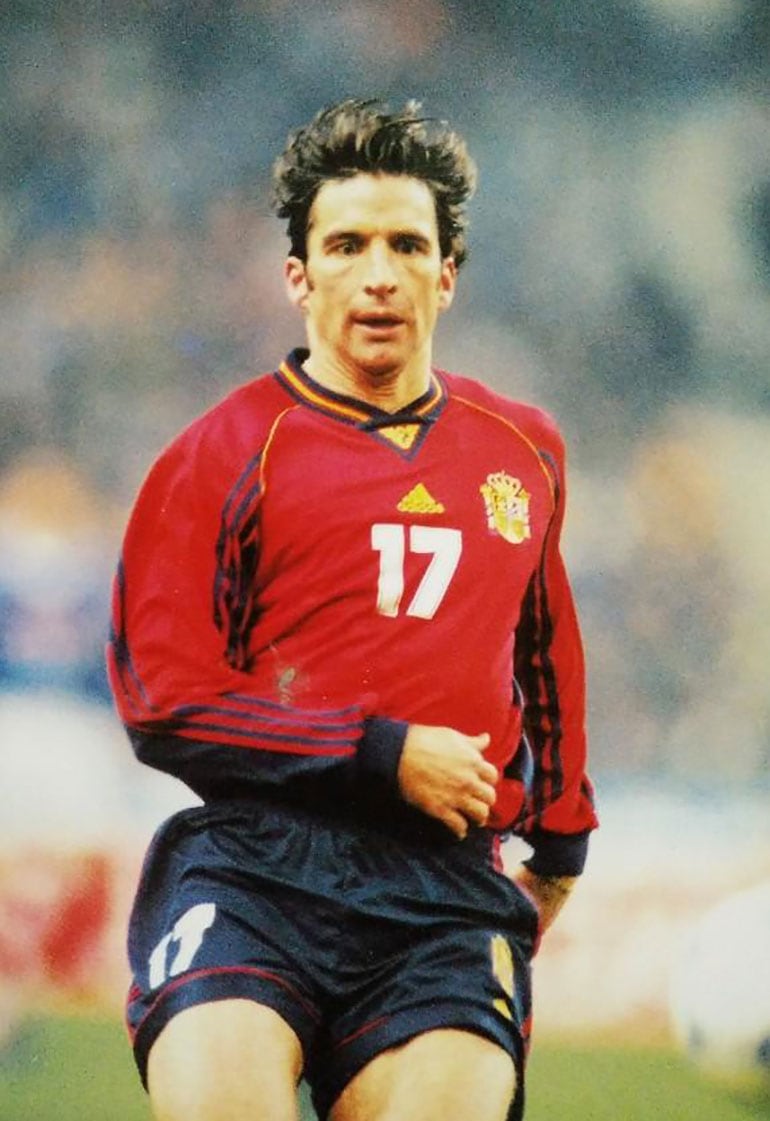 Juan Antonio Pizzi jugó para la selección española e incluso le convirtió un gol a la Argentina