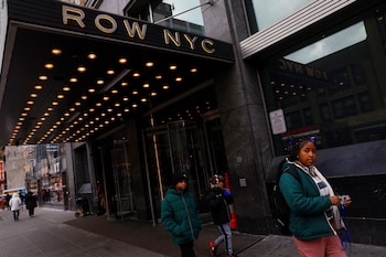 Una familia promedio sin hijos en Nueva York necesita ingresos superiores a USD 106.000 anuales para cubrir sus necesidades básicas. (REUTERS/Shannon Stapleton)