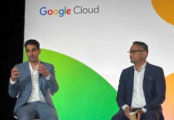 La ciberseguridad empresarial se fortalece con la integración de Google Cloud y la plataforma AI-APP de Wiz, potenciando la protección autónoma en entornos multicloud. En la foto: Yinon Costica, co fundador de Wiz y Francis de Souza, COO Google cloud