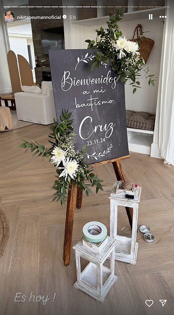 El cartel de bienvenida que