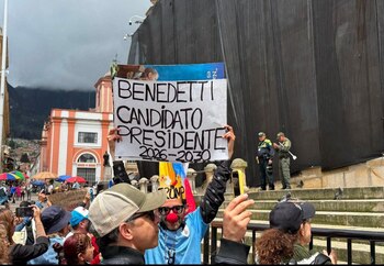 Una pancarta llamativa propuso al