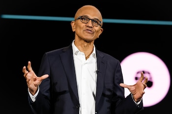 El consejero delegado de Microsoft, Satya Nadella, interviene este martes en una conferencia en Yakarta.
EFE/EPA/MAST IRHAM