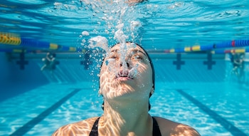 No tragar agua de la