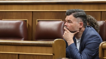 Rufián cree que Leire Díez llegó a Fiscalía por tener mandato de la dirección del PSOE: "Como Villarejo, pero más cutre"