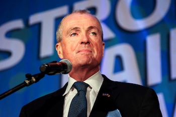 Phil Murphy, el gobernador de Nueva Jersey también está en busca de respuestas en cuanto al tema de los drones. (REUTERS/Rachel Wisniewski/File Photo)
