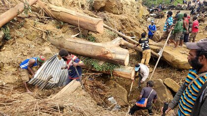 15 fotos de los deslizamientos de tierra que sepultaron una aldea de Papúa Nueva Guinea: estiman 2.000 muertes