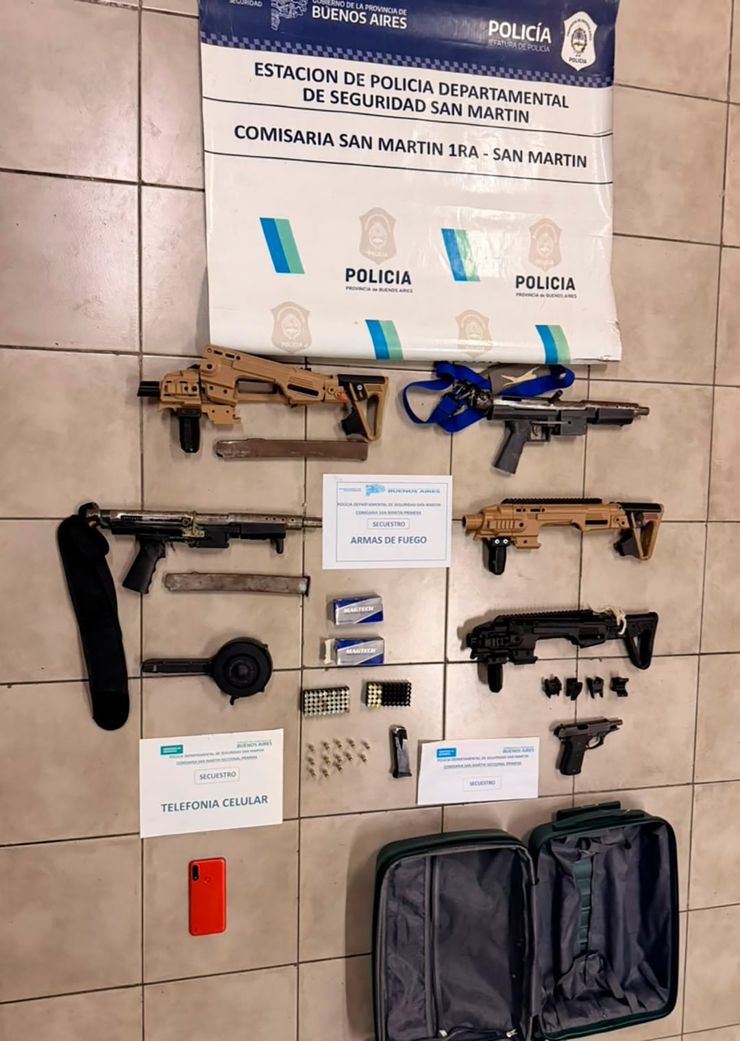 Las armas y municiones secuestradas en el operativo