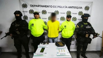 Capturan a presunto miembro de La Terraza con el arma que habría sido usada en el asesinato de una lideresa social en Andes, Antioquia