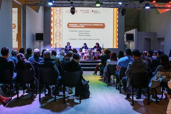 Memorias y violencia en la narrativa latinoamericana - Karina Pacheco, Dolores Reyes y Nona Fernández - Feria del Libro de Buenos Aires
