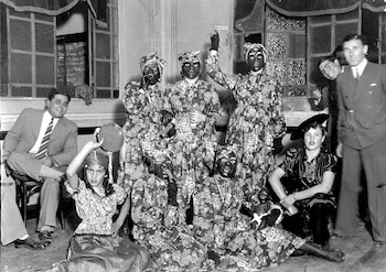 La aparición de corsos y