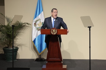 Bernardo Arévalo descartó que el Gobierno impulse el Aerometro y ratificó que el Metroriel sigue como la apuesta oficial en transporte ferroviario.