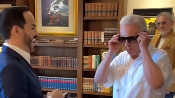 Con particular regalo, Abelardo de