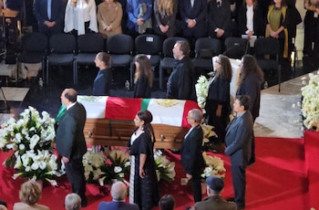 La presidenta Claudia Sheinbaum montó una guardia de honor ante el féretro de Cuauhtémoc Cárdenas.
Crédito: X/ @C21Noticias__