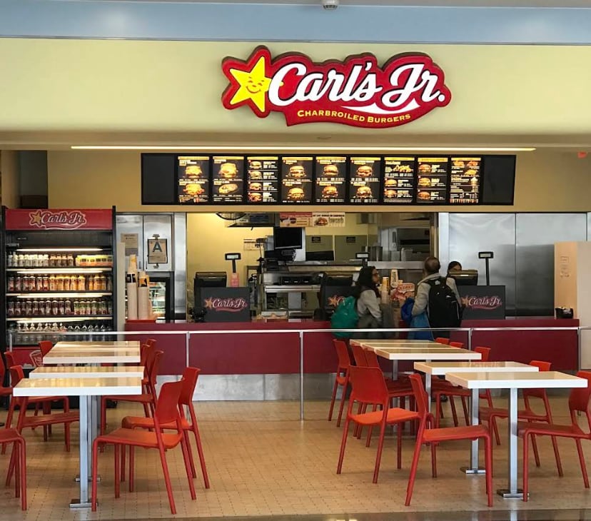 La suba del salario mínimo a USD 20 la hora en California es uno de los principales factores que impulsan la crisis del franquiciado de Carl’s Jr (Captura Google Maps)