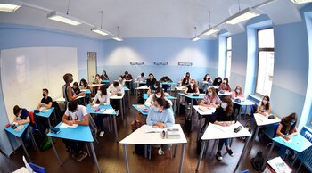 Una escuela secundaria en el