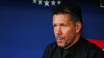 Simeone: "Necesitamos a Julián, no comparto ni insultos ni agravios"