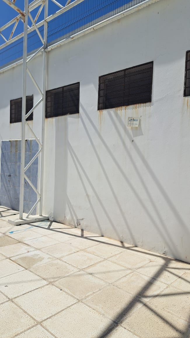 Un episodio similar ocurrió días atrás en Marqués Anexo, Córdoba, donde un trabajador cayó durante refacciones y sufrió traumatismos graves