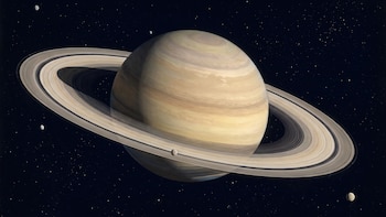 Saturno se verá más brillante este domingo: a qué hora mirar el cielo desde Argentina