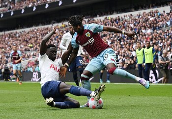 Davinson Sánchez podría salir de