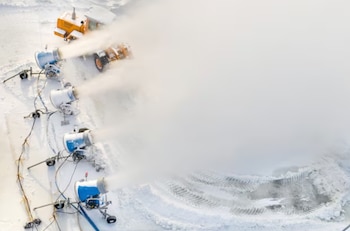 La fabricación de nieve artificial