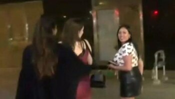 Turistas se burlan de toque