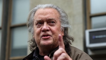 La Corte Suprema de Estados Unidos emite orden que podría anular la condena de Steve Bannon