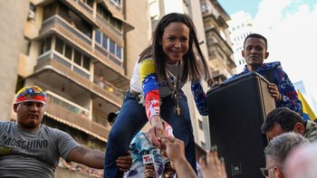 Expresidentes Uribe, Duque y Santos