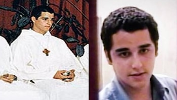 Díptico con dos fotografías de un hombre joven. A la izquierda, el hombre viste una túnica blanca con cruz. A la derecha, el mismo hombre con camisa azul