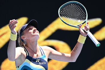 22/01/2024 Dayana Yastremska of Ukraine celebrates her 4th round win against Victoria Azarenka of Belarus on Day 9 of the 2024 Australian Open at Melbourne Park in Melbourne, Monday, January 22, 2024. (AAP Image/Joel Carrett) NO ARCHIVING, EDITORIAL USE ONLY
DEPORTES
AAPIMAGE / DPA