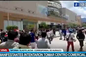 Manifestantes intentaron tomar centro comercial en Huánuco