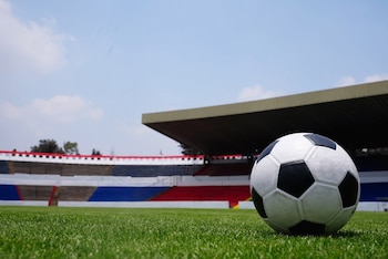 La rehabilitación proyecta al Estadio Neza 86 como símbolo de identidad barrial y motor de actividades culturales permanentes en la región. (Crédito especial: X/ @MXESTADIOS)