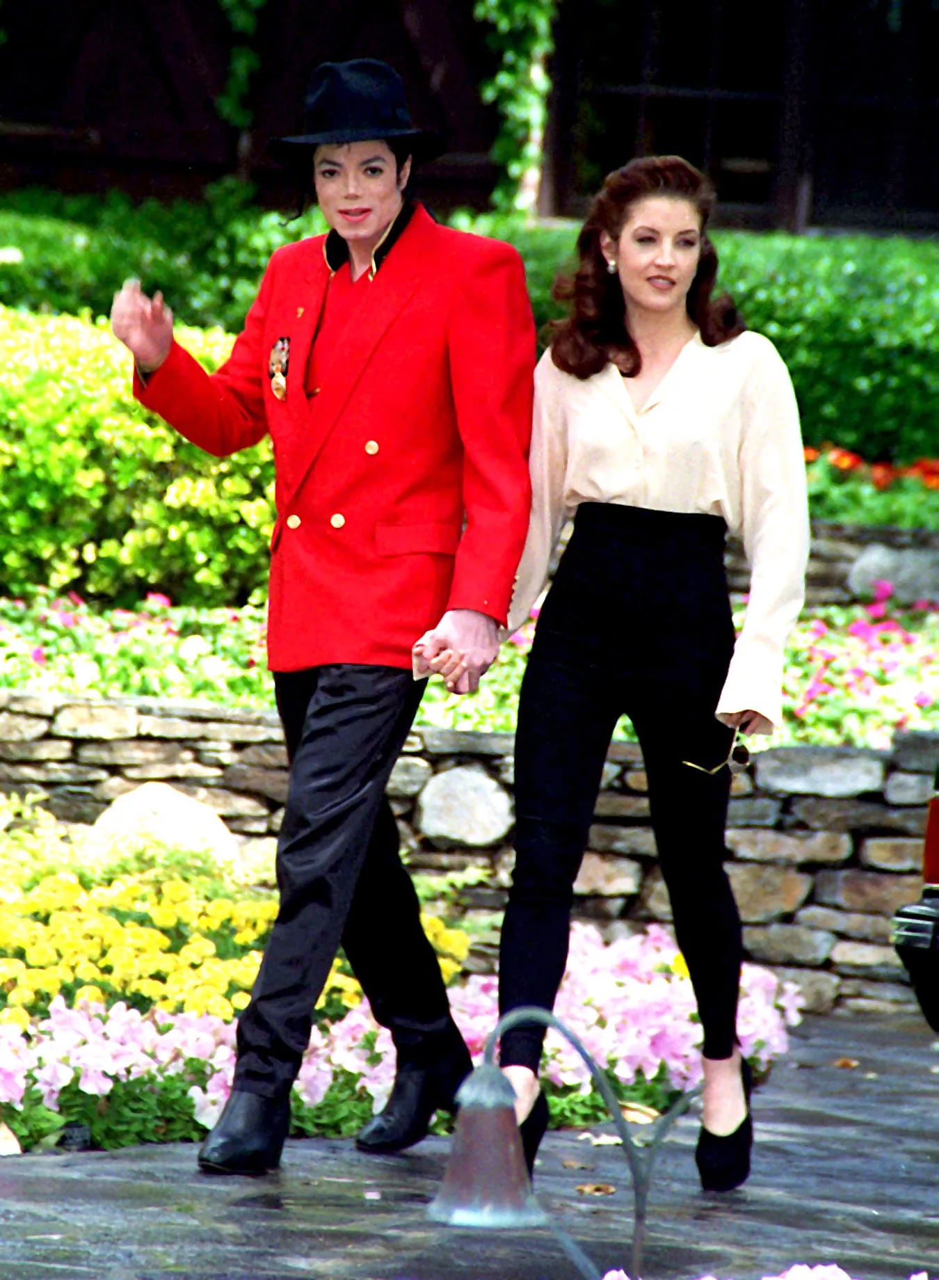 Michael Jackson y Lisa Marie Presley estuvieron casados entre 1994 y 1996, una relación que despertó gran interés público (Cortesía Music Times).