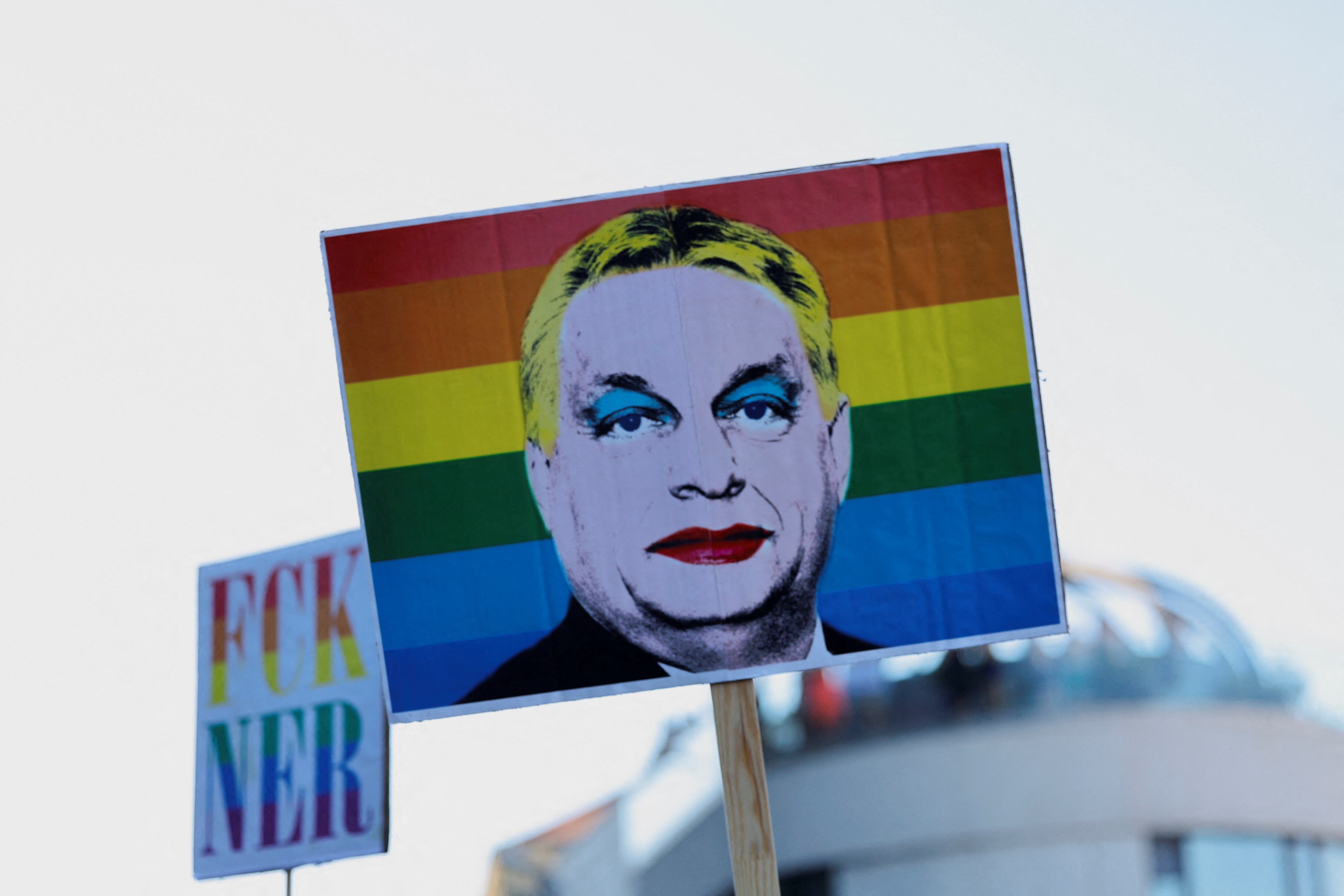 La Marcha del Orgullo de Budapest se convierte en símbolo de resistencia frente a políticas autoritarias y discursos de odio de Orban (REUTERS/Lisa Leutner)
