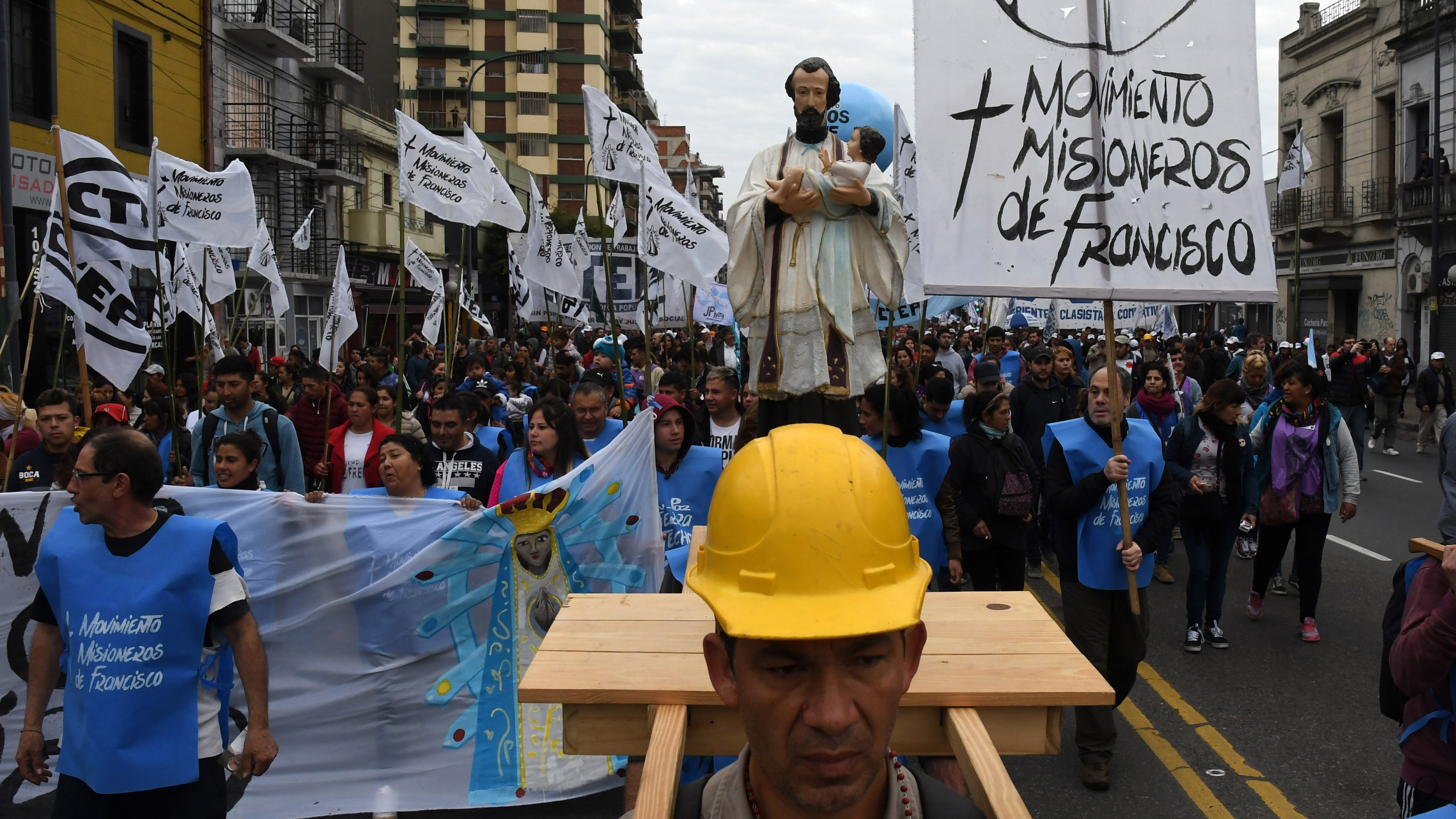 Hace 10 años se convocó a la peregrinaciín de San Cayetano en reclamo al entonces gobierno de Mauricio Macri (Gustavo Amarelle/DDC)