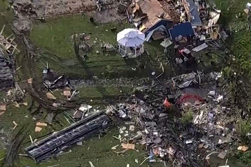 Residentes enfrentaron daños graves en viviendas tras el paso de las tormentas. (WFAA, afiliada de ABC vía REUTERS)