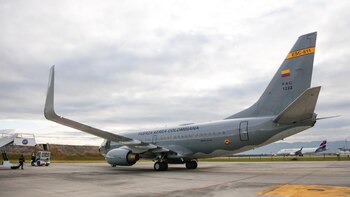 Vuelos con colombianos deportados desde