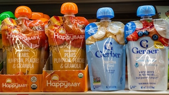 Greenpeace denuncia la presencia de microplásticos en comida para bebés de Nestlé y Danone