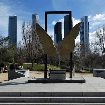 El escultor mexicano Jorge Marín