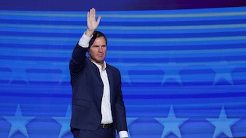Rumbo a 2028: en la ruta de las elecciones de medio término en EEUU, el demócrata Andy Beshear apunta a un premio mayor